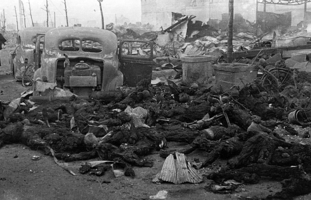 The charred remains of Japanese civilians after the firebombing of Tokyo on the night of March 9-10, 1945 (Ishikawa KĹŤyĹŤ)